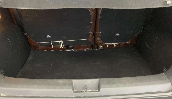 2022 Nissan MAGNITE XV MT, Petrol, Manual, 45,214 km, Boot Inside