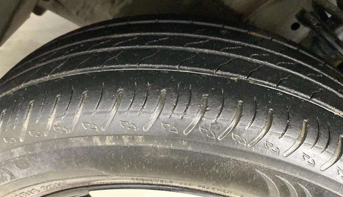 2022 Nissan MAGNITE XV MT, Petrol, Manual, 45,214 km, Left Rear Tyre Tread