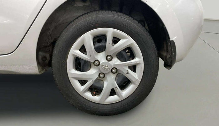 2018 Hyundai Grand i10 MAGNA AT 1.2 KAPPA VTVT, Petrol, Automatic, 7,240 km, Left Rear Wheel