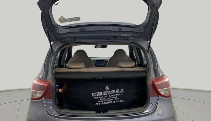 2017 Hyundai Grand i10 ASTA 1.2 KAPPA VTVT, CNG, Manual, 46,160 km, Boot Inside