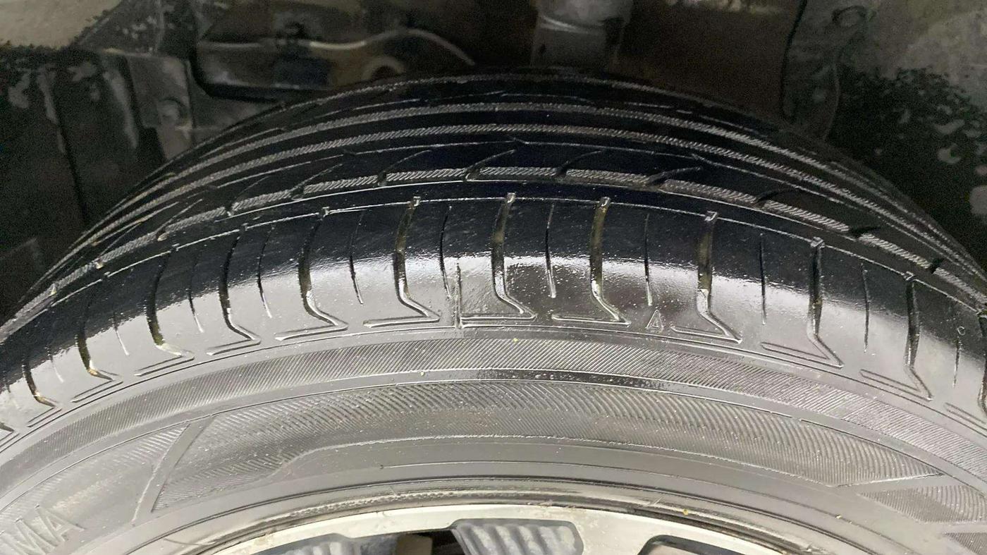 2020 Maruti Vitara Brezza ZXI PLUS AT SHVS, Petrol, Automatic, 78,745 km, Left Front Tyre Tread
