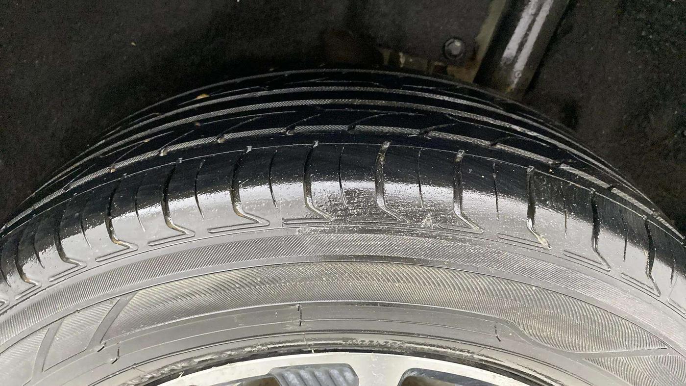 2020 Maruti Vitara Brezza ZXI PLUS AT SHVS, Petrol, Automatic, 78,745 km, Left Rear Tyre Tread