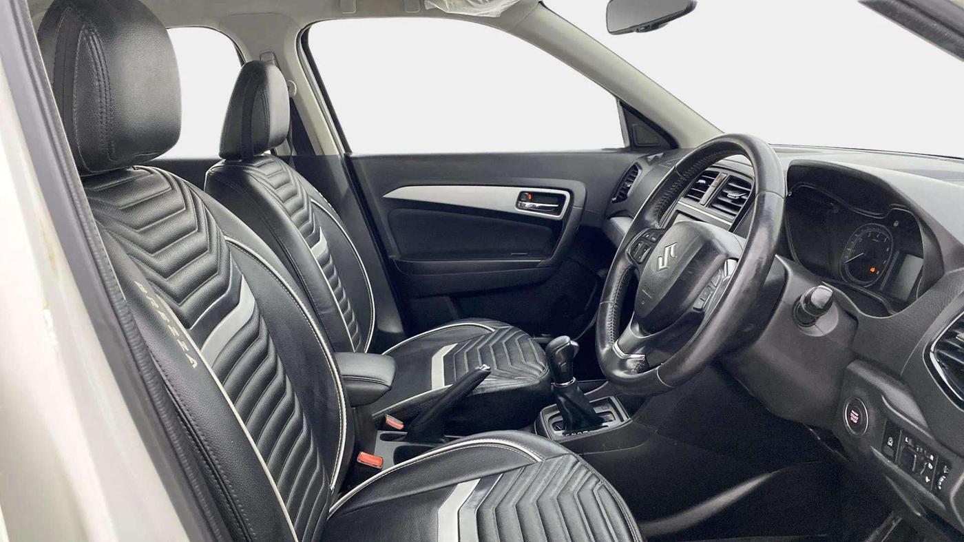2020 Maruti Vitara Brezza ZXI PLUS AT SHVS, Petrol, Automatic, 78,745 km, Right Side Front Door Cabin