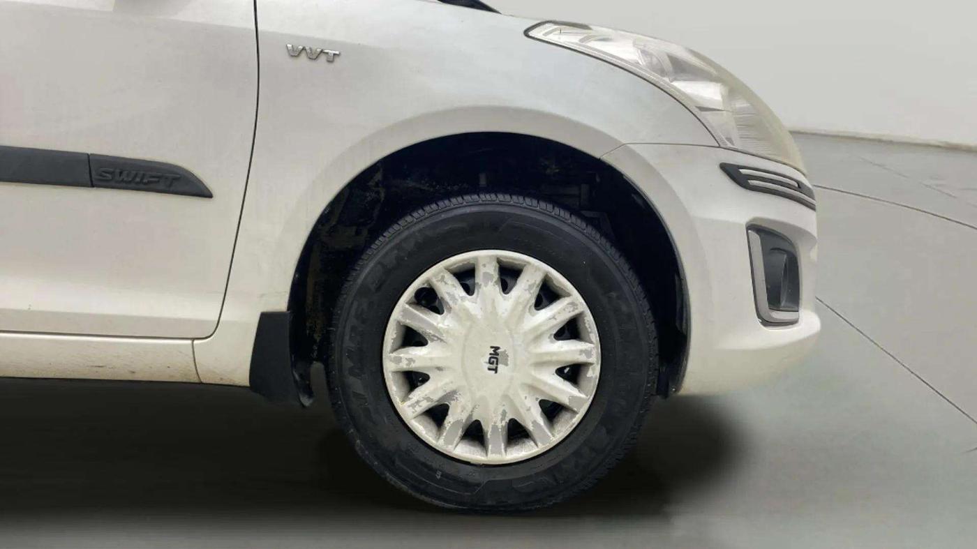 2017 Maruti Swift VXI, Petrol, Manual, 58,968 km, Right Front Wheel