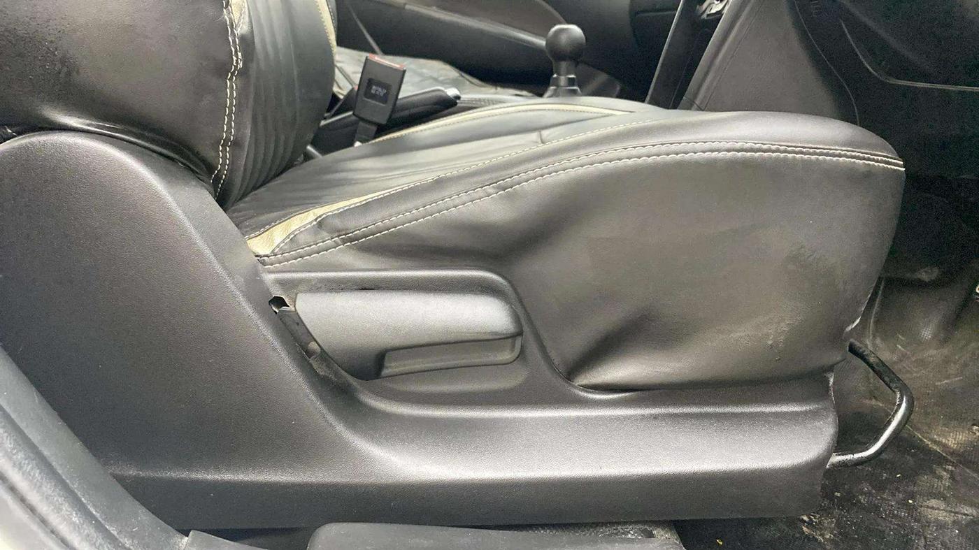 2017 Maruti Swift VXI, Petrol, Manual, 58,968 km, Driver Side Adjustment Panel