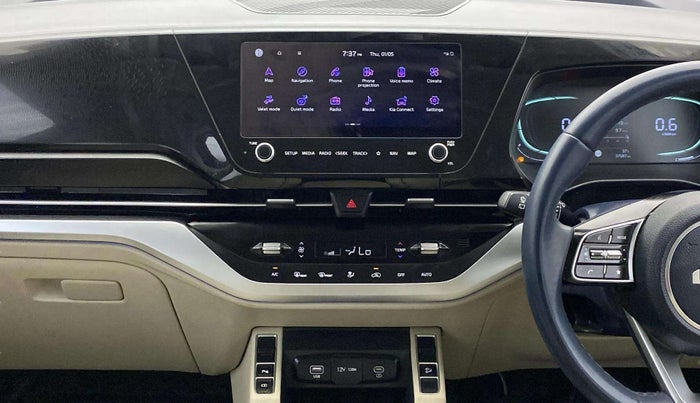 2022 KIA CARENS LUXURY 1.4 PETROL 7 STR, Petrol, Manual, 37,052 km, Air Conditioner
