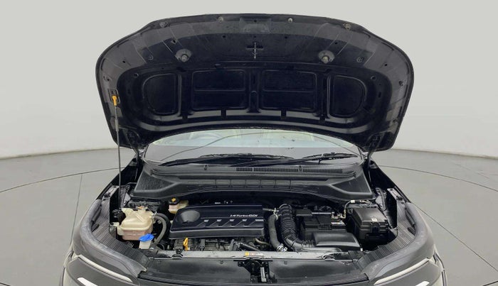 2022 KIA CARENS LUXURY 1.4 PETROL 7 STR, Petrol, Manual, 37,052 km, Open Bonet