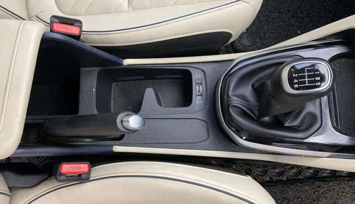 2022 KIA CARENS LUXURY 1.4 PETROL 7 STR, Petrol, Manual, 37,052 km, Gear Lever