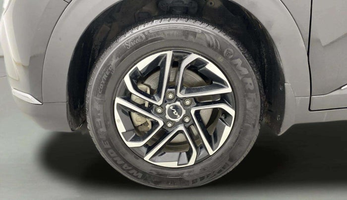 2022 KIA CARENS LUXURY 1.4 PETROL 7 STR, Petrol, Manual, 37,052 km, Left Front Wheel