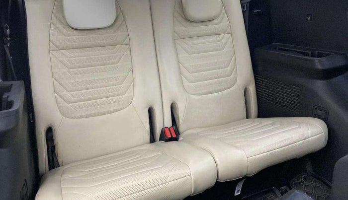 2022 KIA CARENS LUXURY 1.4 PETROL 7 STR, Petrol, Manual, 37,052 km, Third Seat Row ( optional )