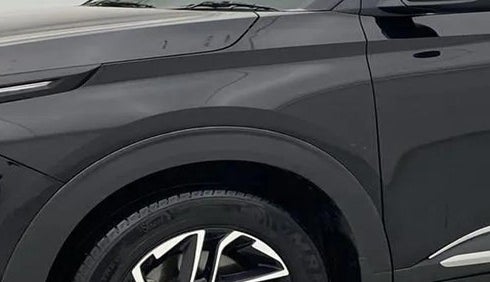 2022 KIA CARENS LUXURY 1.4 PETROL 7 STR, Petrol, Manual, 37,052 km, Left fender - Slightly dented