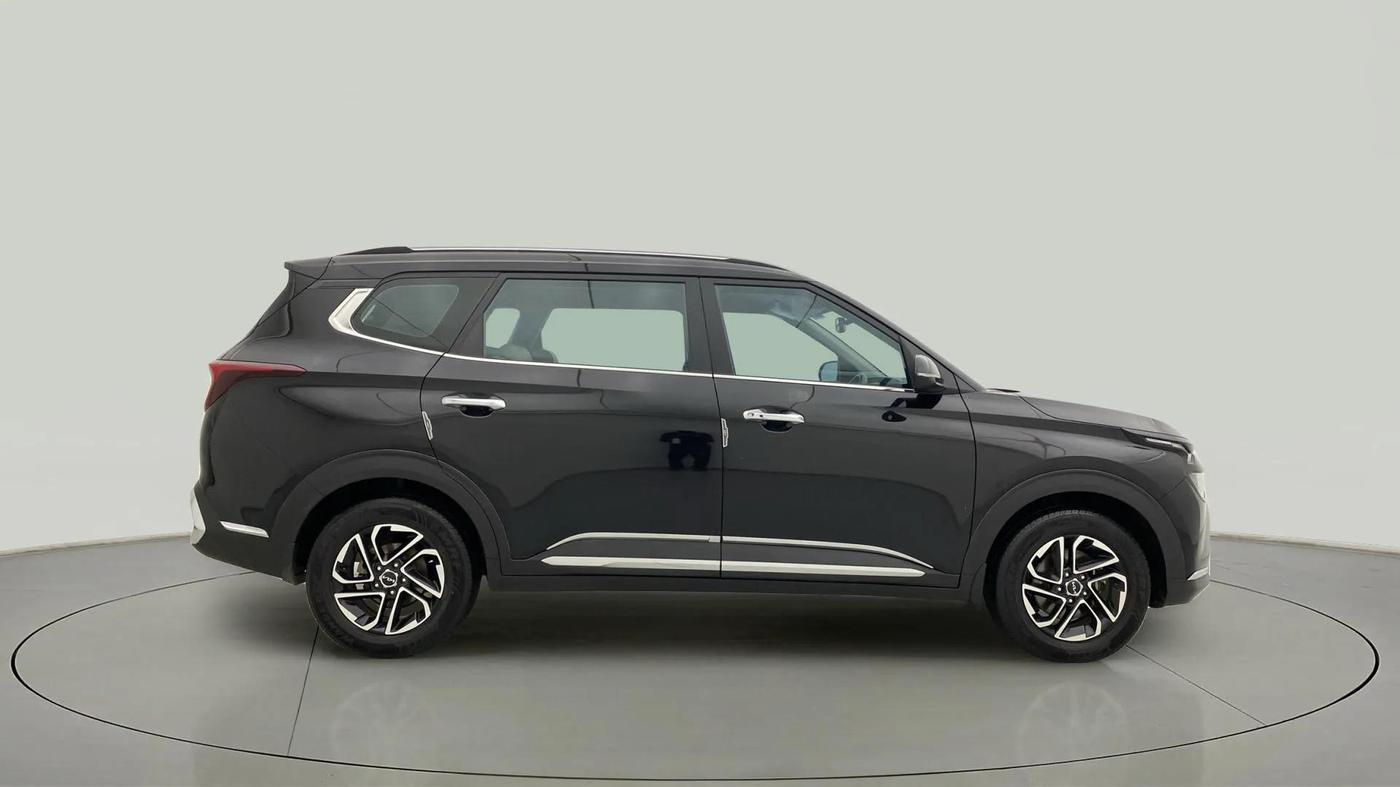 2022 KIA CARENS LUXURY 1.4 PETROL 7 STR, Petrol, Manual, 37,052 km, Right Side View