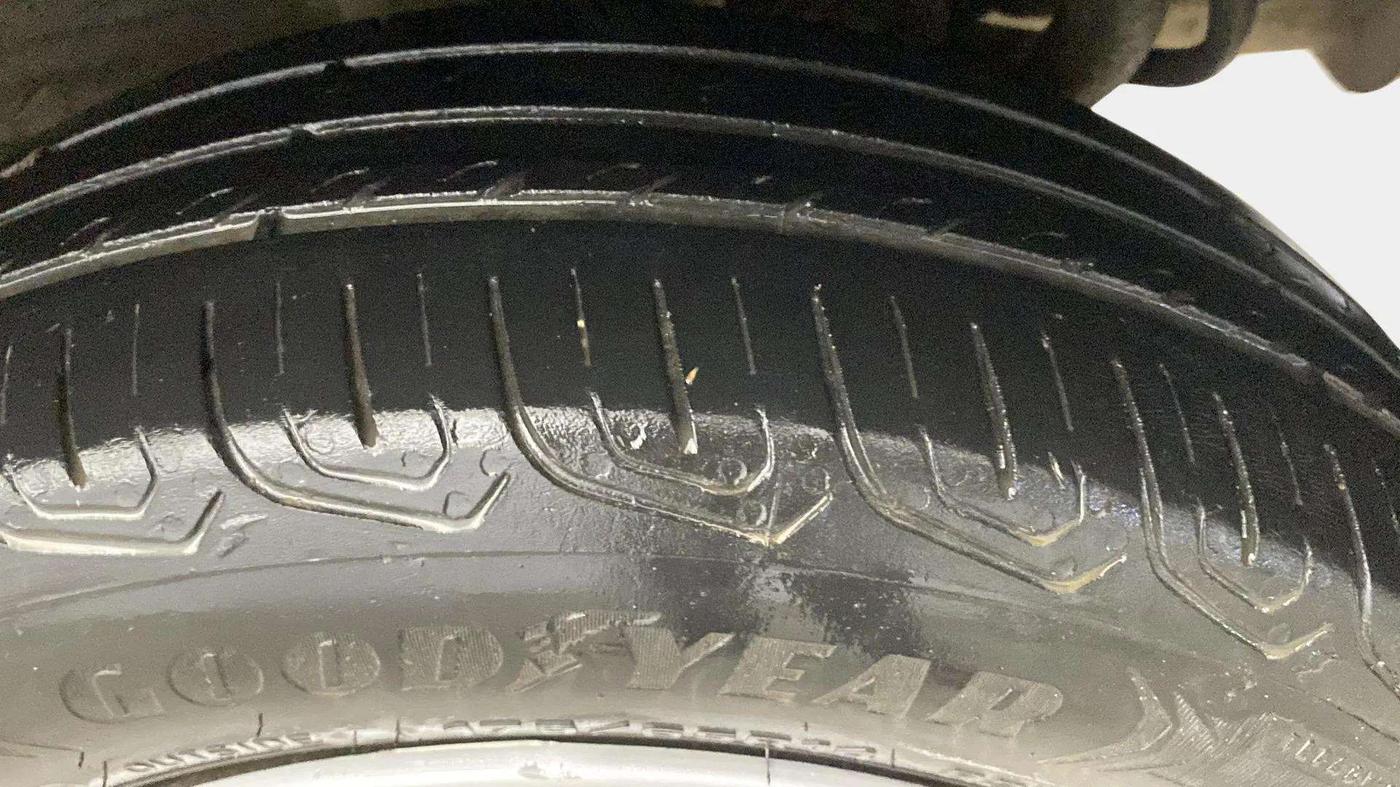 2022 Tata Tiago XT CNG, CNG, Manual, 80,045 km, Right Rear Tyre Tread