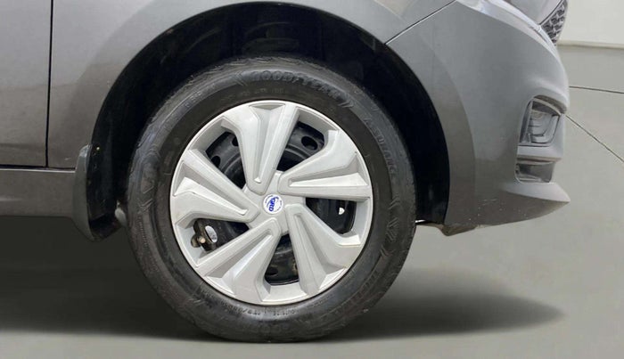 2022 Tata Tiago XT CNG, CNG, Manual, 79,867 km, Right Front Wheel
