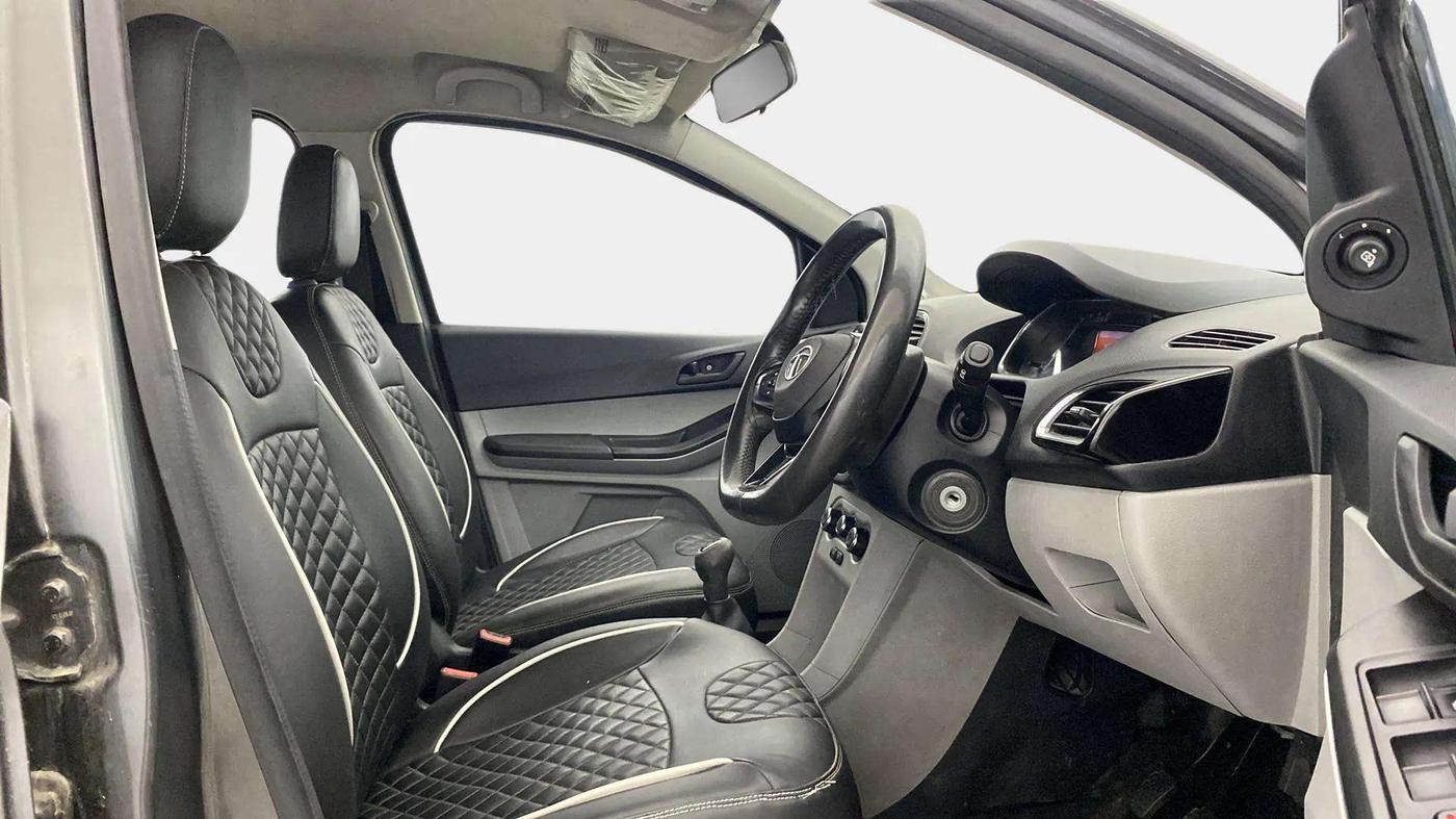 2022 Tata Tiago XT CNG, CNG, Manual, 80,045 km, Right Side Front Door Cabin