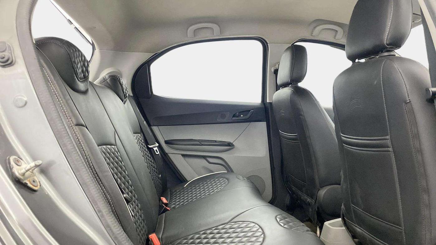 2022 Tata Tiago XT CNG, CNG, Manual, 80,045 km, Right Side Rear Door Cabin