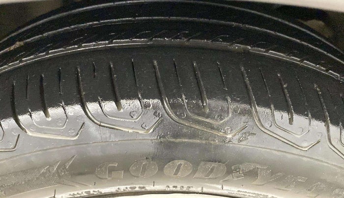 2022 Tata Tiago XT CNG, CNG, Manual, 79,867 km, Right Front Tyre Tread