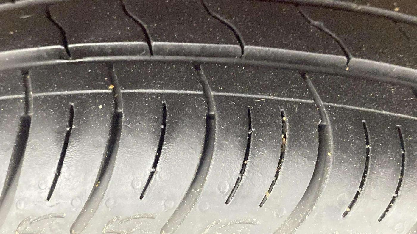 2016 Maruti Baleno DELTA CVT PETROL 1.2, Petrol, Automatic, 92,398 km, Right Rear Tyre Tread
