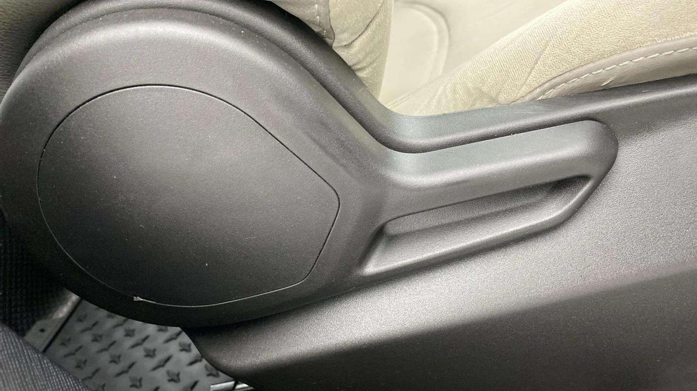 2021 Tata NEXON XMA SUNROOF PETROL, Petrol, Automatic, 36,110 km, Driver Side Adjustment Panel
