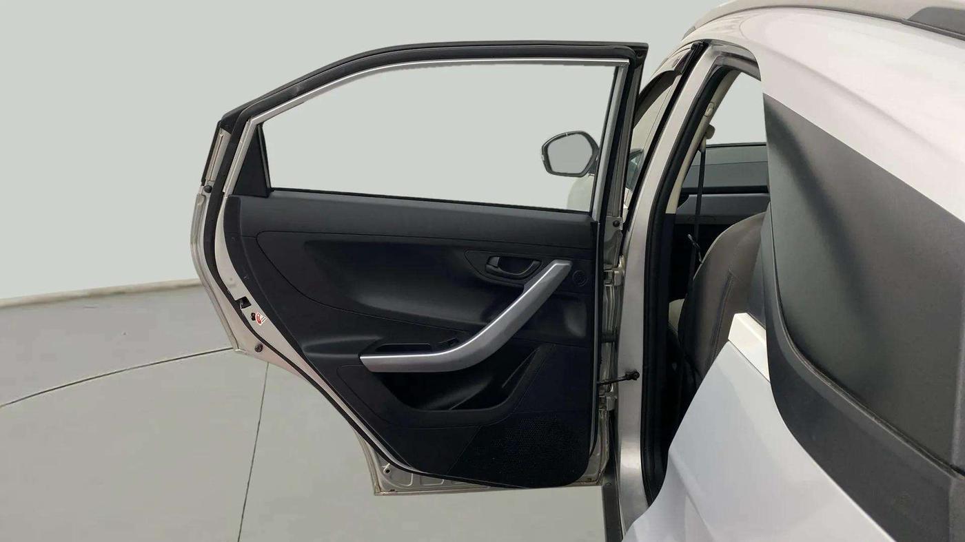2021 Tata NEXON XMA SUNROOF PETROL, Petrol, Automatic, 36,110 km, LHS Rear Door