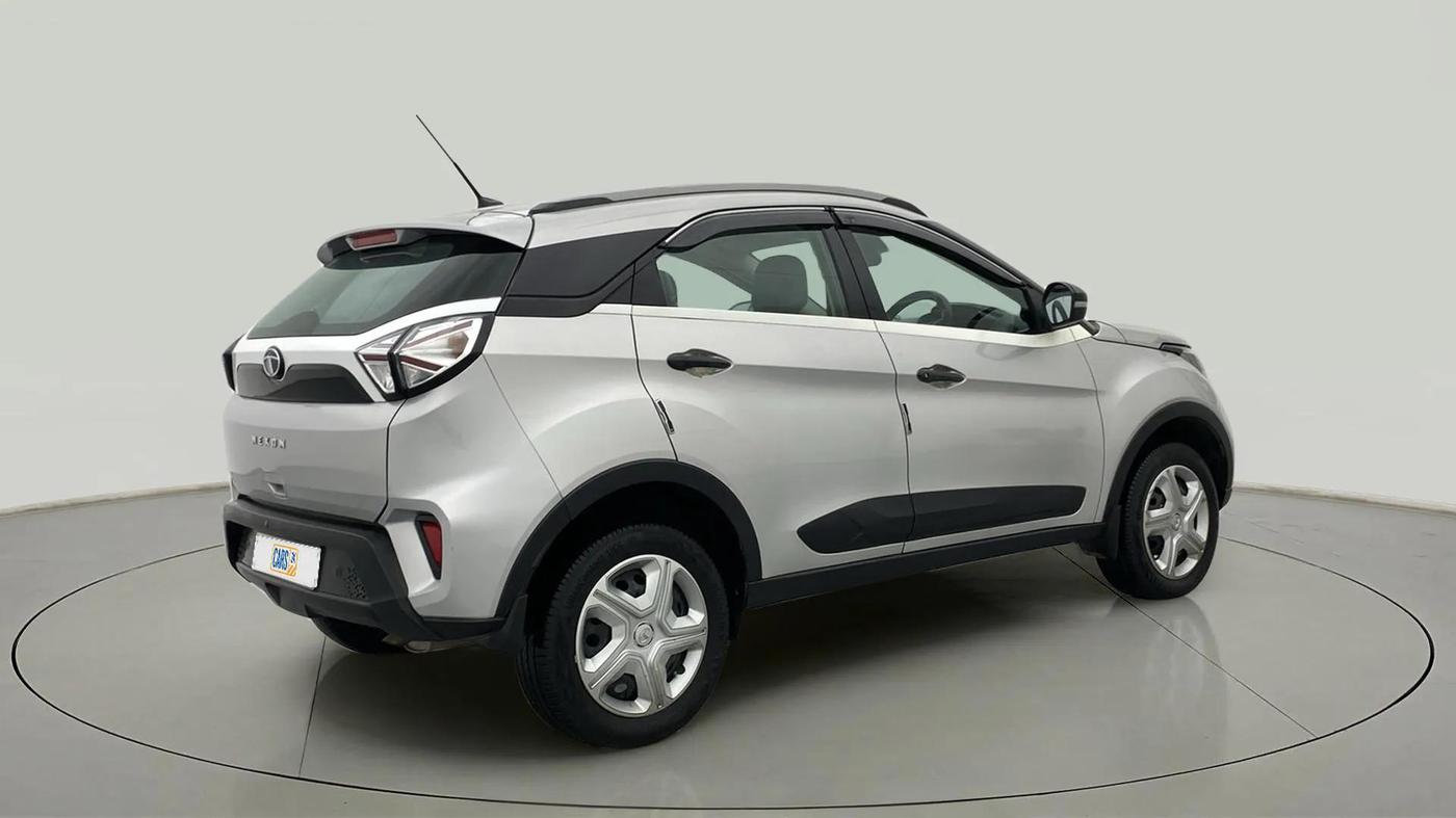 2021 Tata NEXON XMA SUNROOF PETROL, Petrol, Automatic, 36,110 km, Right Back Diagonal