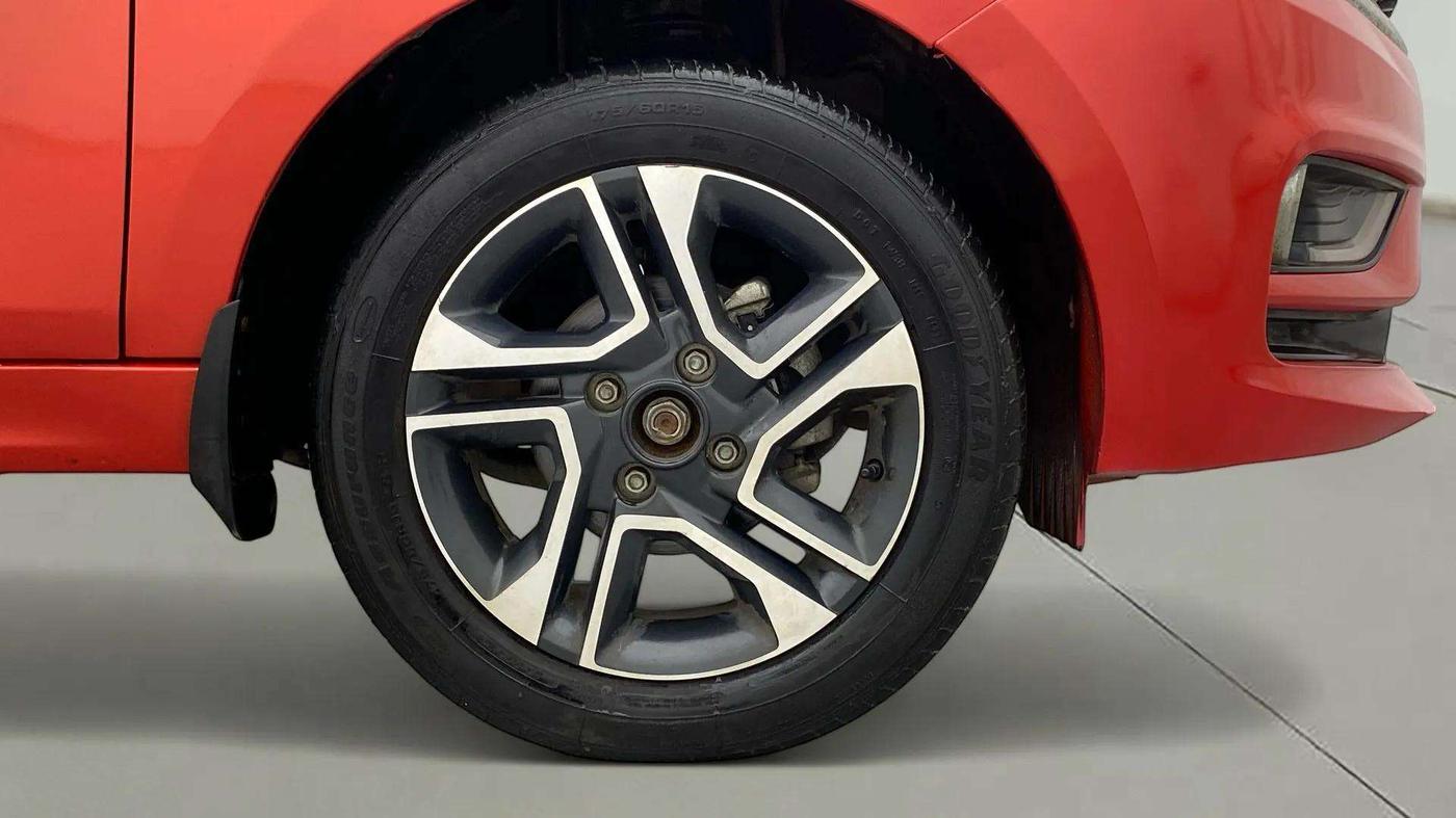 2023 Tata Tiago XZ PLUS PETROL, Petrol, Manual, 10,464 km, Right Front Wheel