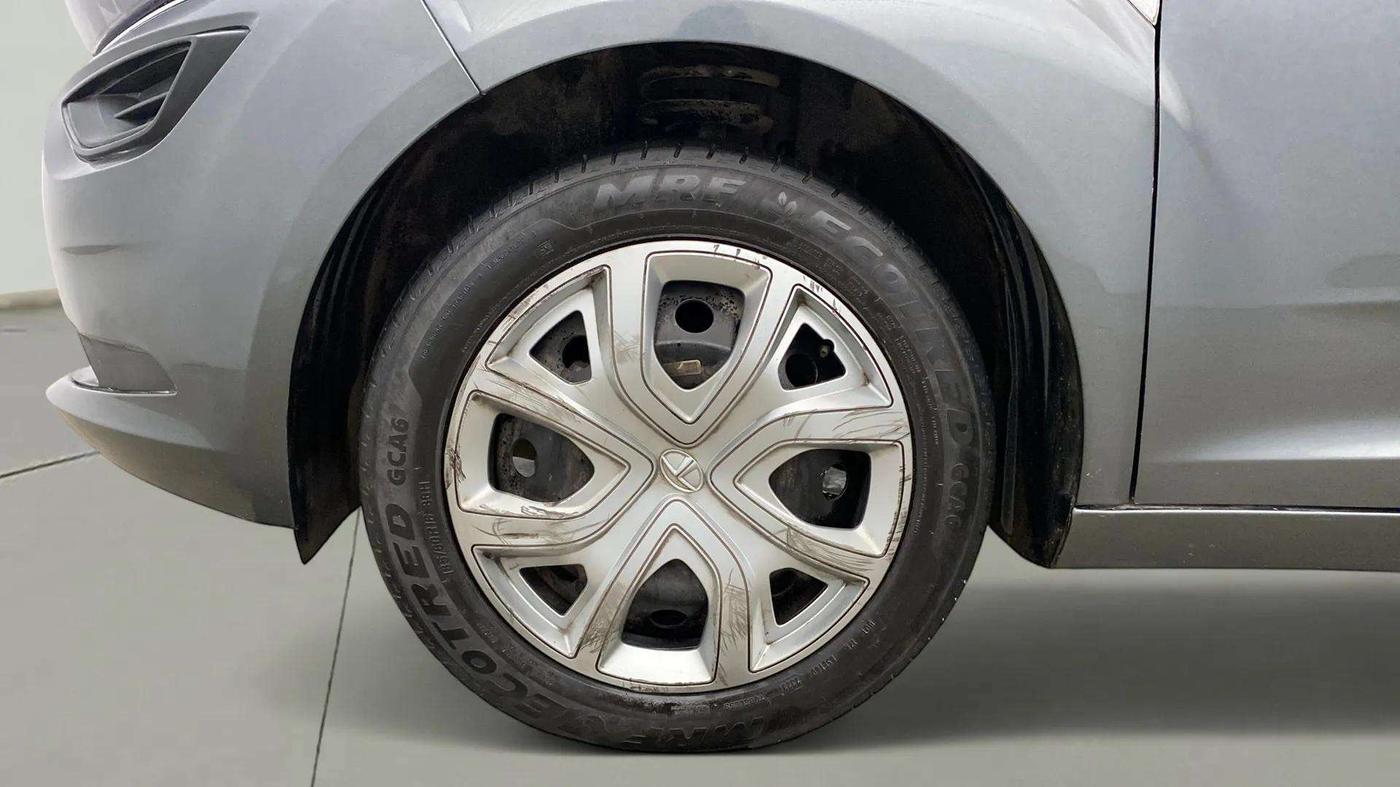 2023 Tata ALTROZ XMA PLUS PETROL, Petrol, Manual, 20,980 km, Left Front Wheel