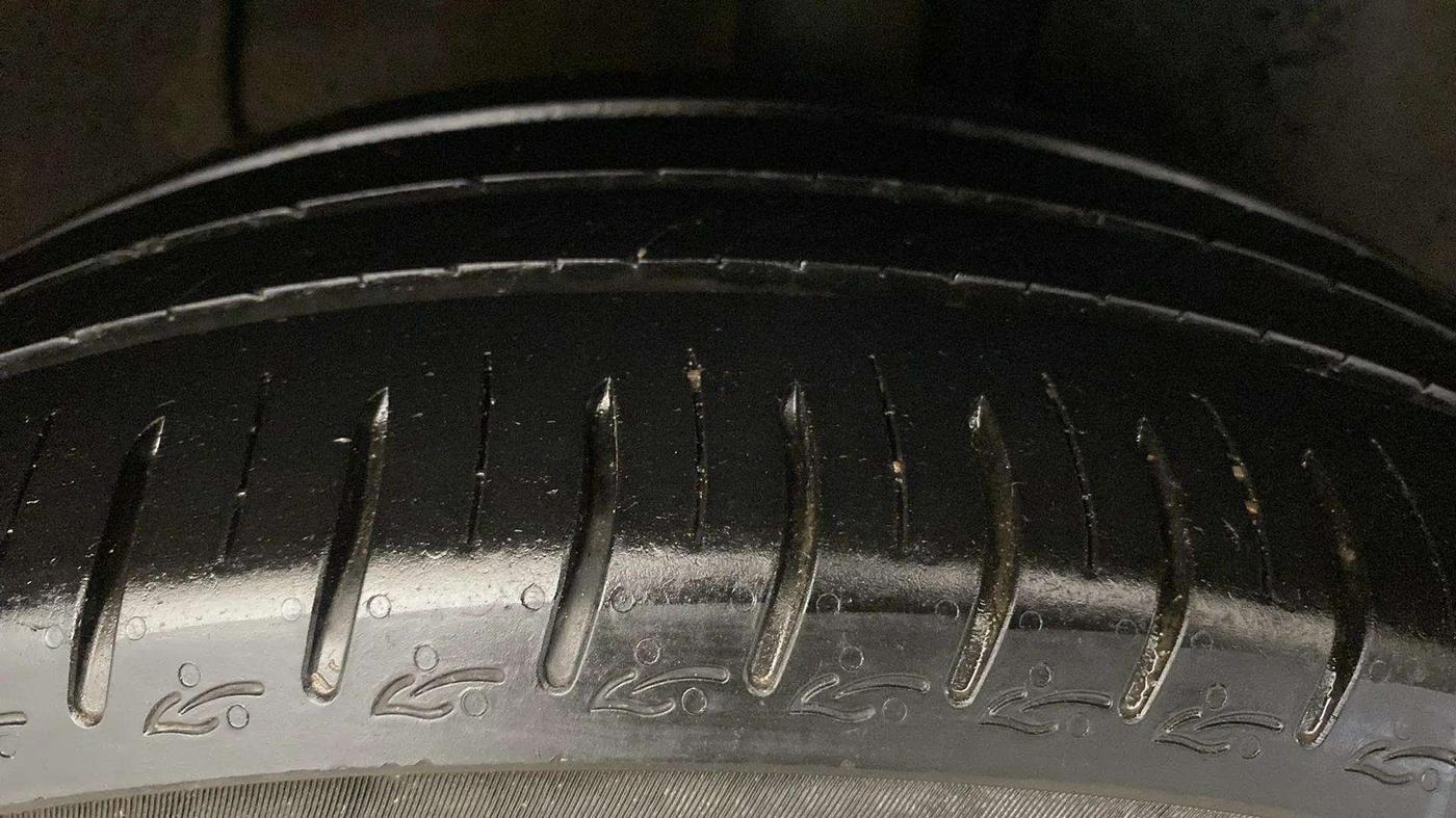2023 Tata ALTROZ XMA PLUS PETROL, Petrol, Manual, 20,980 km, Left Rear Tyre Tread