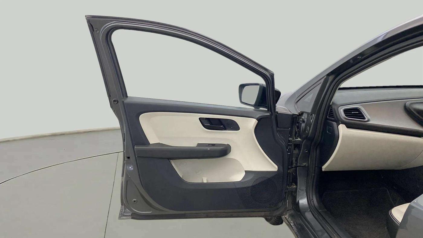 2023 Tata ALTROZ XMA PLUS PETROL, Petrol, Manual, 20,980 km, LHS Front Door