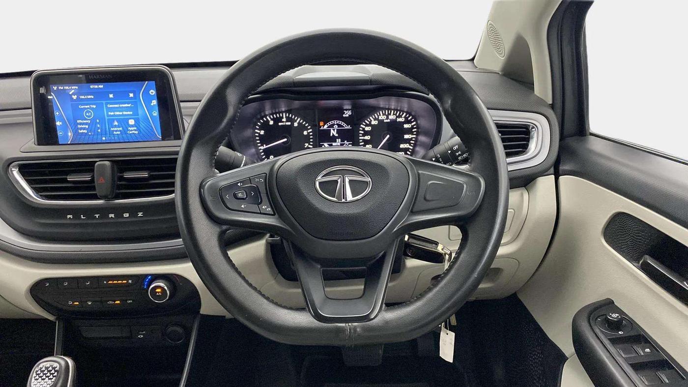 2023 Tata ALTROZ XMA PLUS PETROL, Petrol, Manual, 20,980 km, Steering Wheel Close Up