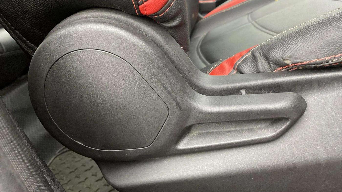 2021 Tata Tiago XT (O) PETROL, Petrol, Manual, 69,918 km, Driver Side Adjustment Panel