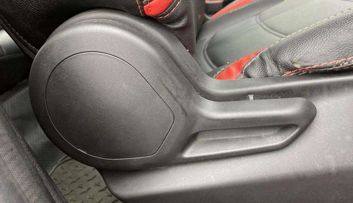 2021 Tata Tiago XT (O) PETROL, Petrol, Manual, 69,476 km, Driver Side Adjustment Panel