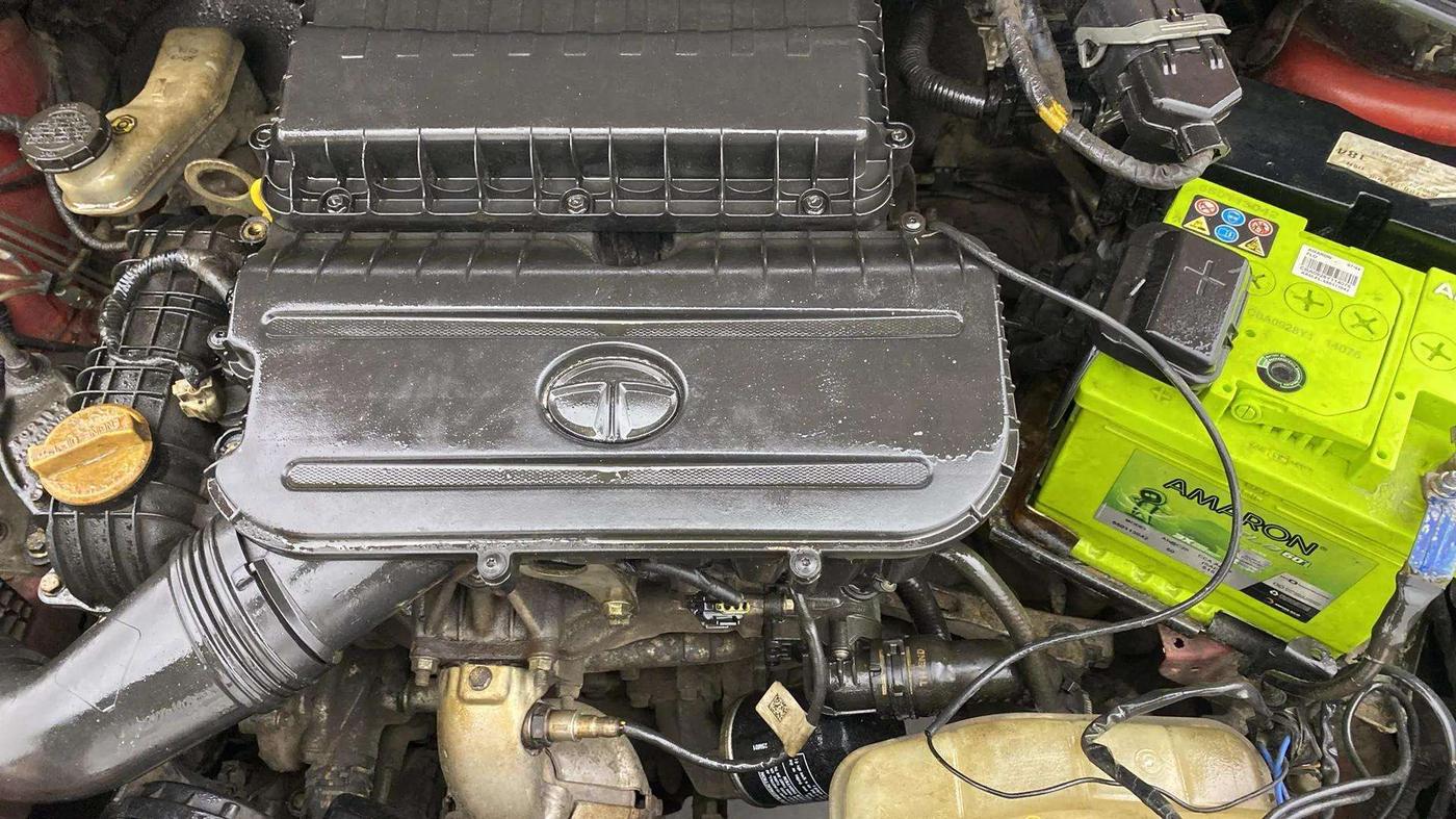 2021 Tata Tiago XT (O) PETROL, Petrol, Manual, 69,918 km, Engine View