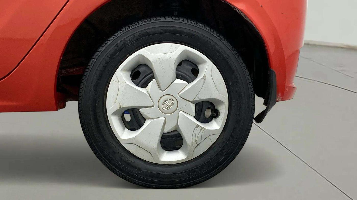 2021 Tata Tiago XT (O) PETROL, Petrol, Manual, 69,918 km, Left Rear Wheel