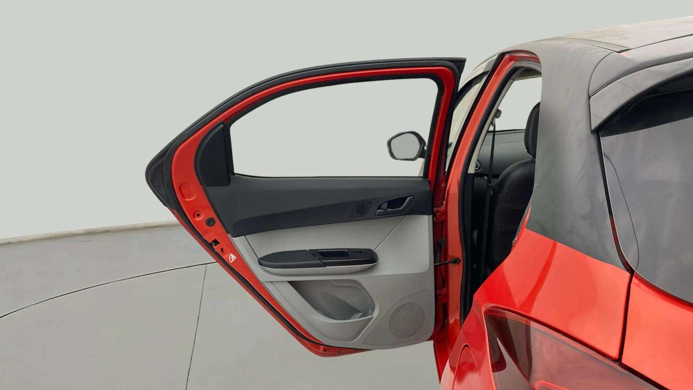 2021 Tata Tiago XT (O) PETROL, Petrol, Manual, 69,918 km, LHS Rear Door