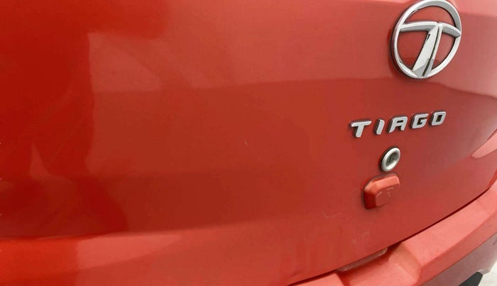 2021 Tata Tiago XT (O) PETROL, Petrol, Manual, 69,476 km, Dicky (Boot door) - Slightly dented