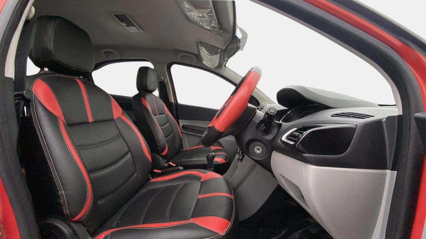 2021 Tata Tiago XT (O) PETROL, Petrol, Manual, 69,918 km, Right Side Front Door Cabin