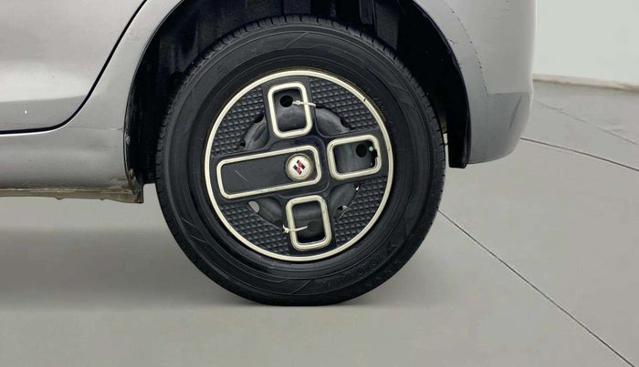 2014 Maruti Swift VXI, Petrol, Manual, 63,250 km, Left Rear Wheel