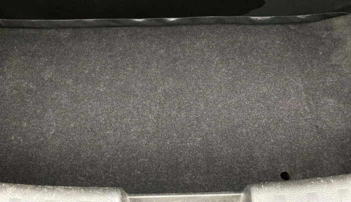 2014 Maruti Swift VXI, Petrol, Manual, 63,250 km, Boot Inside