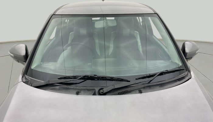 2014 Maruti Swift VXI, Petrol, Manual, 63,250 km, Front Windshield