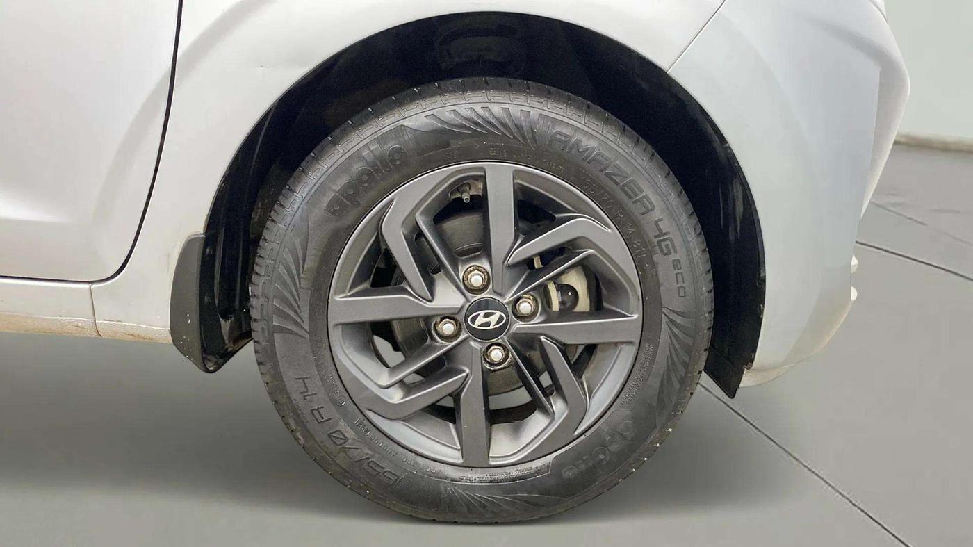 2021 Hyundai GRAND I10 NIOS SPORTZ AMT 1.2 KAPPA VTVT, Petrol, Automatic, 13,322 km, Right Front Wheel