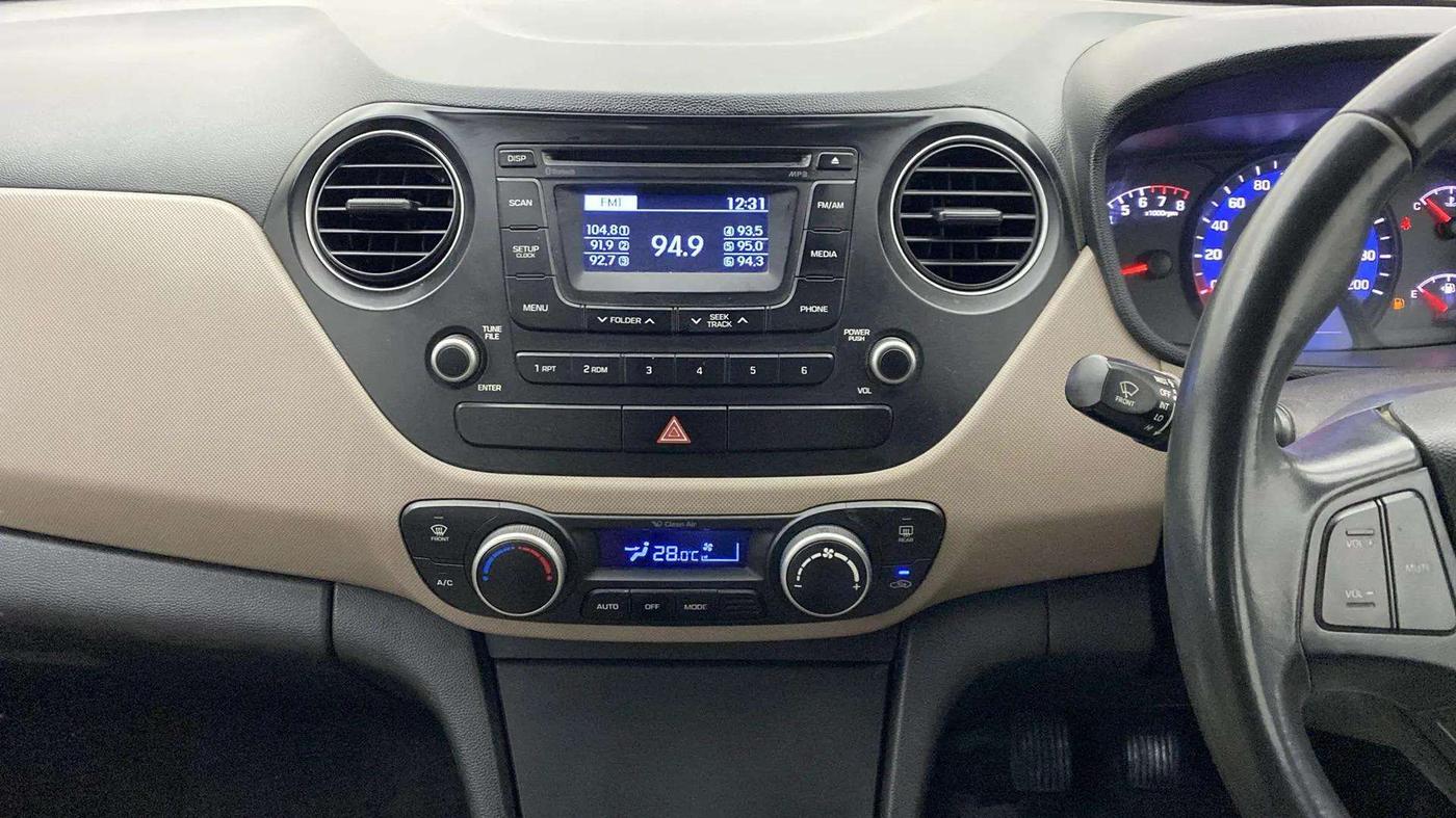 2015 Hyundai Xcent SX 1.2 (O), Petrol, Manual, 94,556 km, Air Conditioner