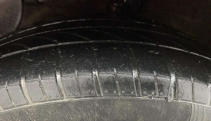 2015 Hyundai Xcent SX 1.2 (O), Petrol, Manual, 94,507 km, Left Front Tyre Tread