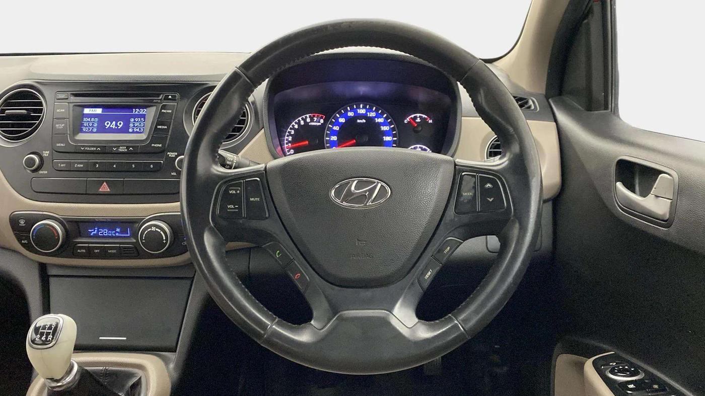 2015 Hyundai Xcent SX 1.2 (O), Petrol, Manual, 94,556 km, Steering Wheel Close Up