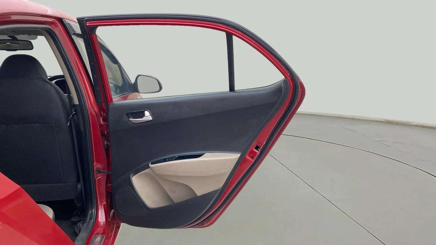 2015 Hyundai Xcent SX 1.2 (O), Petrol, Manual, 94,556 km, RHS Rear Door