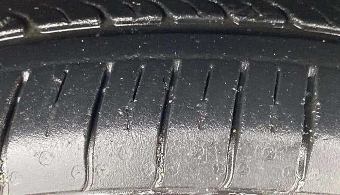 2019 Maruti Dzire ZXI AMT, Petrol, Automatic, 47,622 km, Right Front Tyre Tread