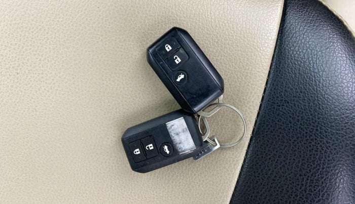 2019 Maruti Dzire ZXI AMT, Petrol, Automatic, 47,622 km, Key Close Up