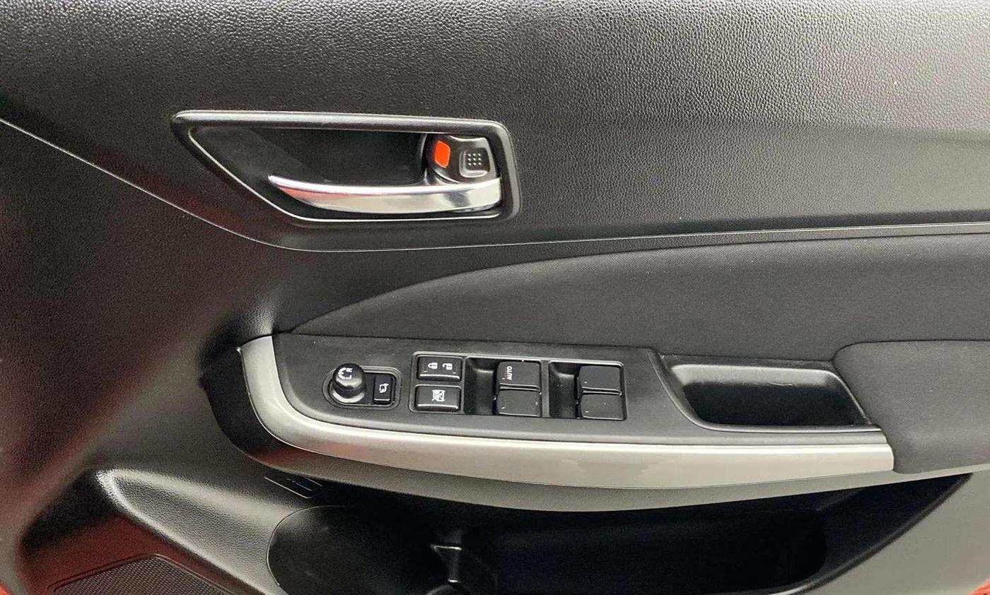 2018 Maruti Swift ZXI AMT, Petrol, Automatic, 69,024 km, Driver Side Door Panels Control