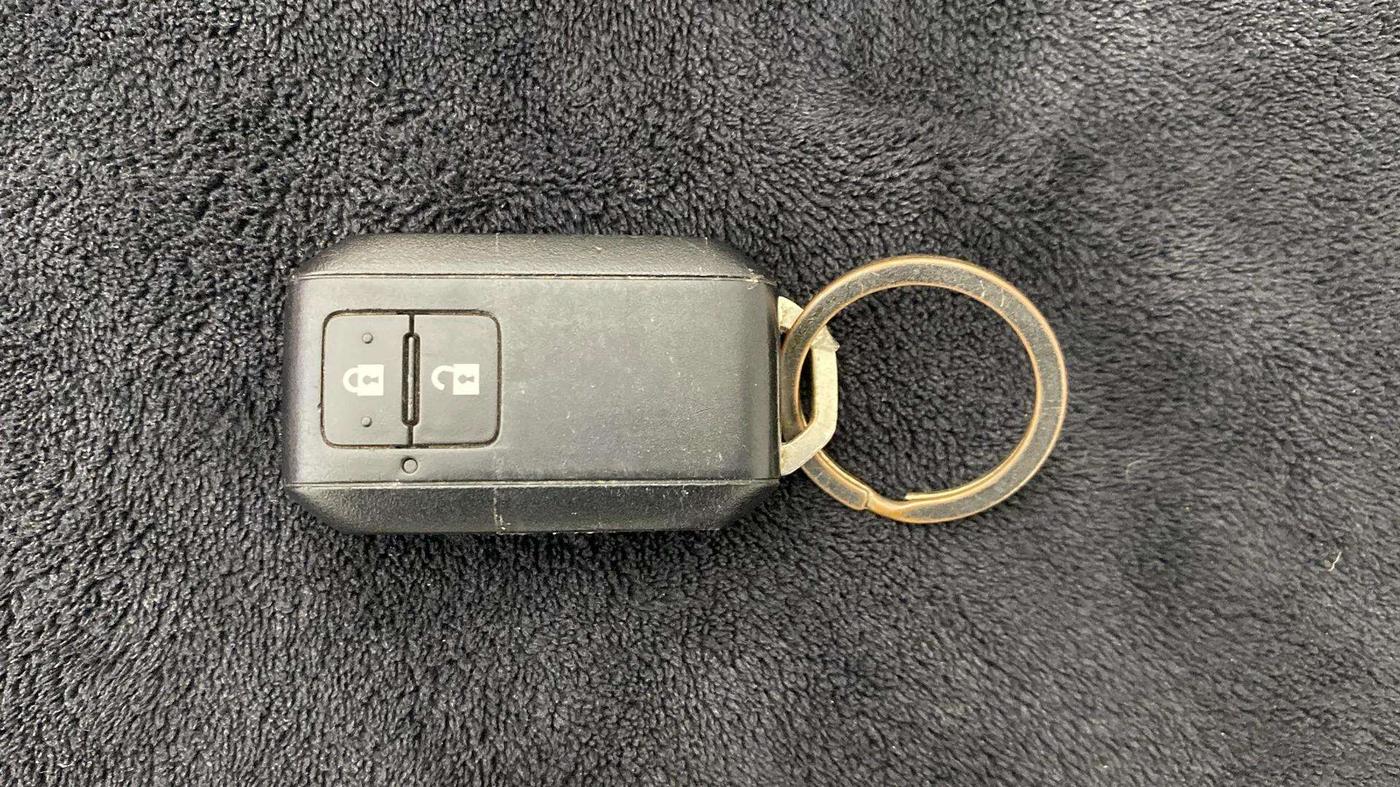 2018 Maruti Swift ZXI AMT, Petrol, Automatic, 69,024 km, Key Close Up