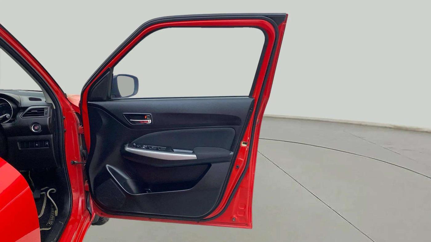 2018 Maruti Swift ZXI AMT, Petrol, Automatic, 69,024 km, RHS Front Door